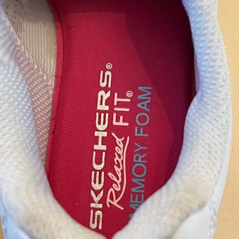 SKECHERS | Relaxed Fit Memory Foam Slip On Sneakers Girls Size 2.5